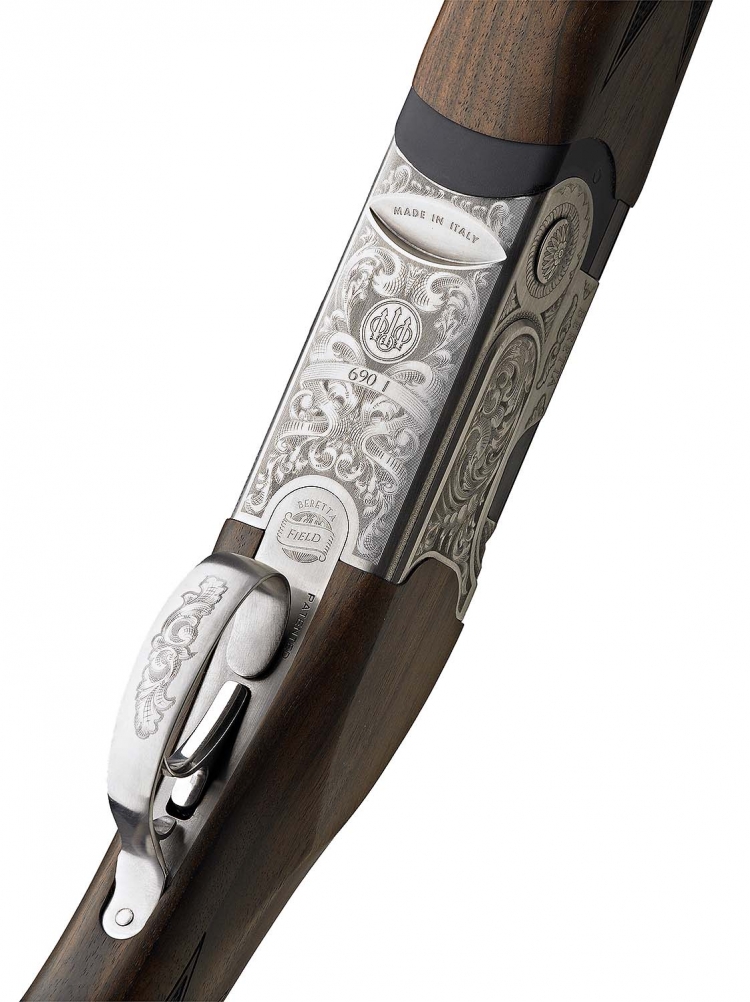 Bottom view of the Beretta 690 Field I receiver, enriched by the fine engravings