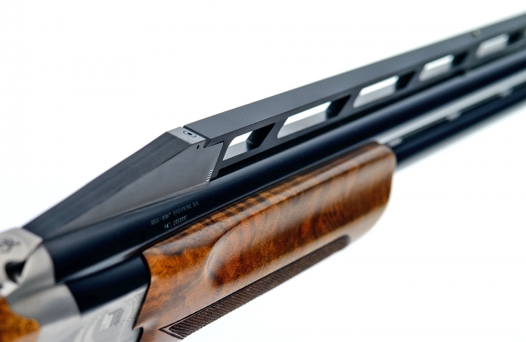 Browning B725 Pro Trap Adjustable competition shotgun Detail of the High Rib, adjustable as well