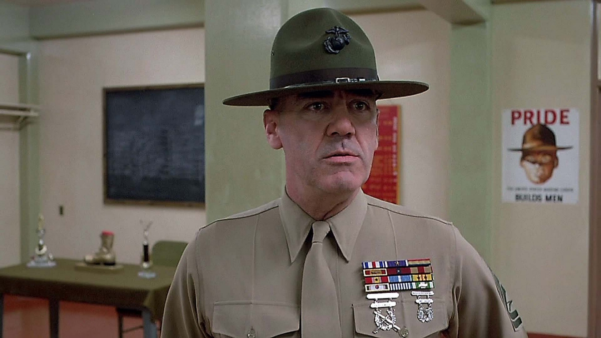 Il sergente maggiore Hartman, capo istruttore nel film "Full Metal Jacket": questo il leggendario ruolo nel capolavoro di Stanley Kubrick che portò R. Lee Ermey alla ribalta