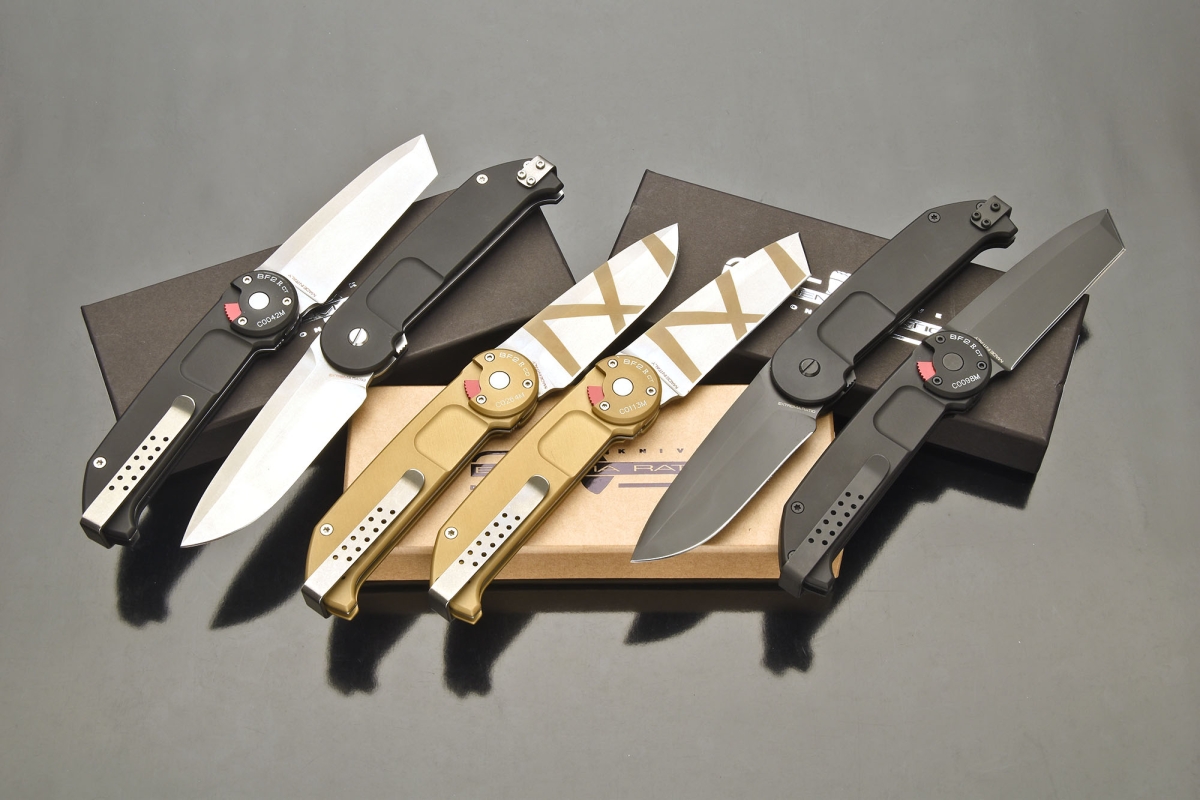 The Extrema Ratio BF2 R knife is available in six different versions