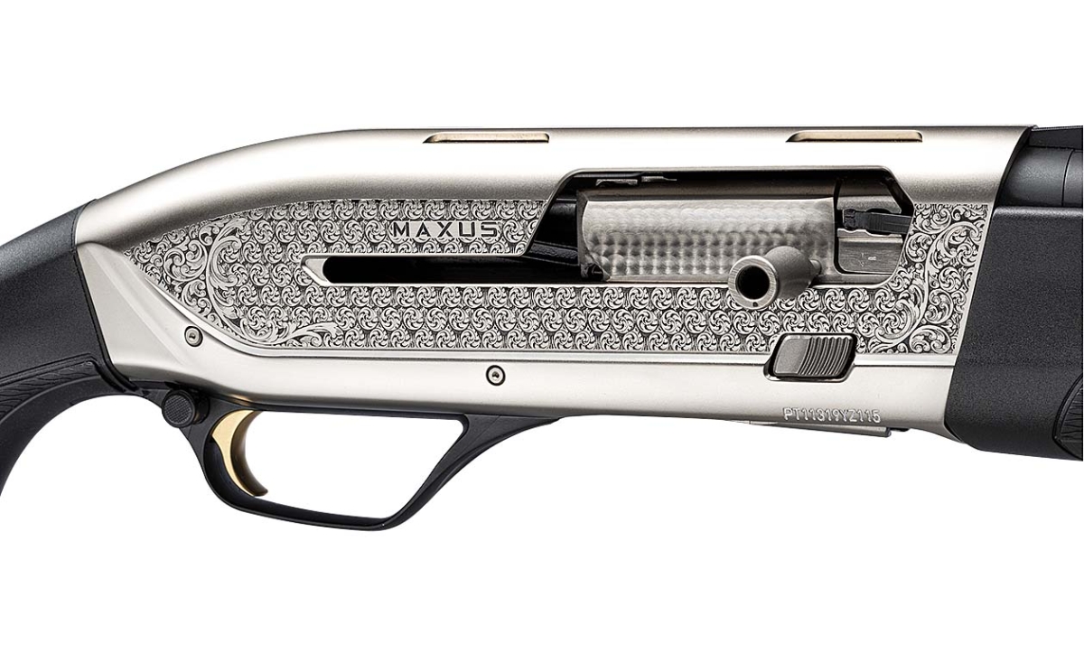 Il Browning Maxus 2 Ultimate Composite si caratterizza per le eleganti incisioni sulla bascula