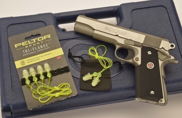 Tappi Peltor Sport e 3M E.A.R. Ultra Fit: protezione tascabile, da Brownells L'intrigante colore verde neon dei tappi di protezione Peltor Sport non è l'unica caratteristica che li rende speciali