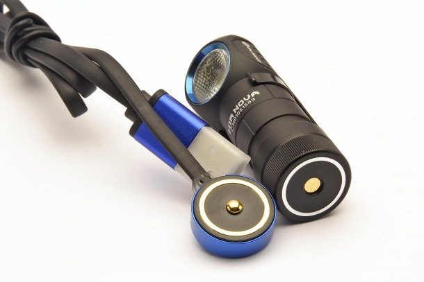 The Olight H1R Nova is issued with a proprietary magnetic charger