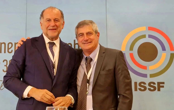 Luciano Rossi at the 70th ISSF General Assembly with Costantino Vespasiano, President of the Italian Target Shooting Uederation (UITS)
