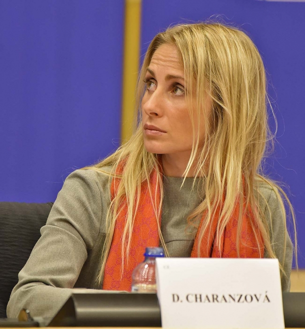 L'europarlamentare ceca Dita Charanzová, rappresentante del gruppo di Alleanza dei Liberali e Democratici per l'Europa, ha confermato la sua opposizione alle restrizioni