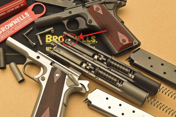 Le Colt 1911 Serie 70 e Serie 80 differiscono per la sicura automatica al percussore, presente solo sulla Serie 80