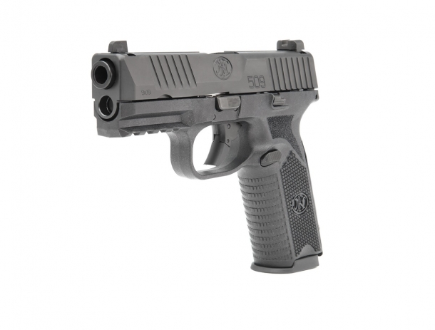 The FN 509 is basically an evolved variant of the well-established FNS pistol