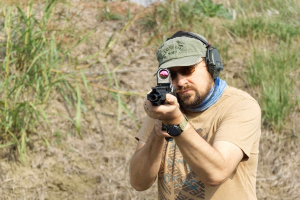 The UT912 is very compact, accurate and easy and fun to shoot.