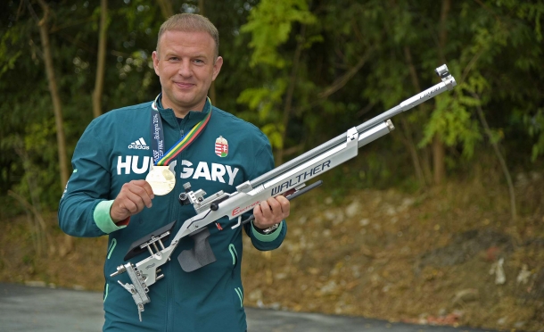 The Hungarian champion Peter Sidi, Gold medal in the 10 meter air rifle competition at the 2016 ISSF World Cup final in Bologna, last week. Peter Sidi shoots with Walther rifles