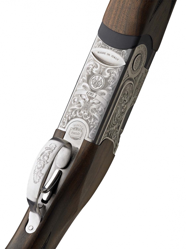 Beretta 690 Field I, the distinguished hunter Bottom view of the Beretta 690 Field I receiver, enriched by the fine engravings