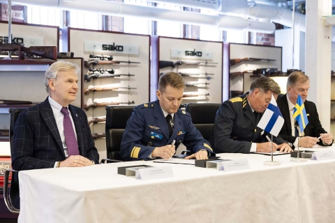 Heckler & Koch ha annunciato ricorso contro la decisione delle Forze di Difesa Finlandesi di adottare senza gara d'appalto europea i nuovi fucili d'impostazione M4 prodotti dalla SAKO (credits: YLE)