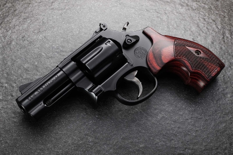 Smith & Wesson Model 19 Performance Center Carry Comp: il revolver affinato per la difesa personale!