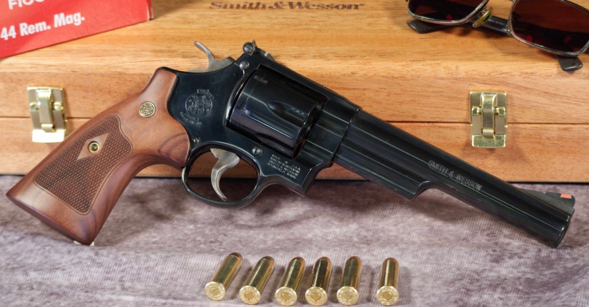Smith & Wesson Modello 29 in cassetta di legno