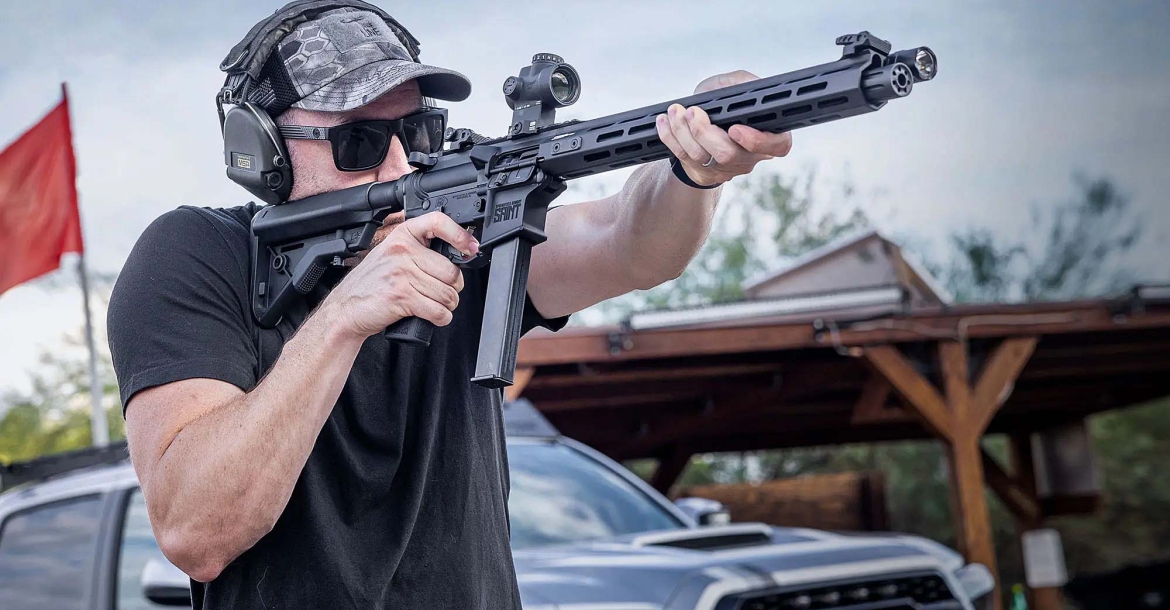 Springfield Armory SAINT Victor 9mm: a new AR-15 based pistol-caliber carbine