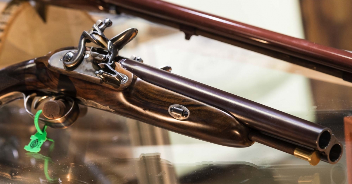Pedersoli's new 1886 lever-action carbine and Howdah flintlock pistol