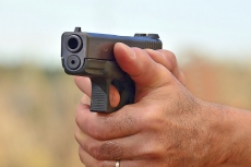 Tecnica: le impugnature errate con la pistola semiautomatica